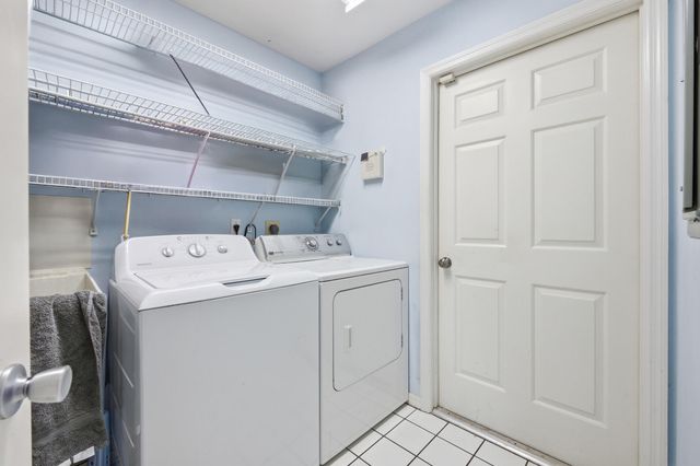 433 SE 12th St Street SE, Vero Beach, FL 32962