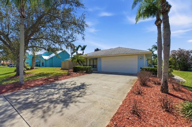 433 SE 12th St Street SE, Vero Beach, FL 32962