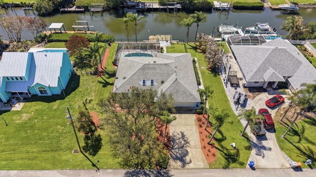 433 SE 12th St Street SE, Vero Beach, FL 32962
