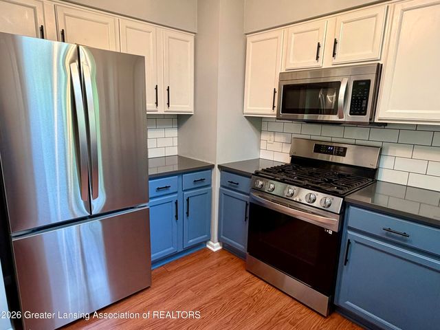 12688 Dundee Drive, Grand Ledge, MI 48837