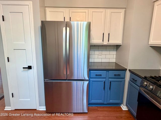 12688 Dundee Drive, Grand Ledge, MI 48837