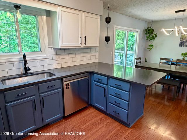12688 Dundee Drive, Grand Ledge, MI 48837