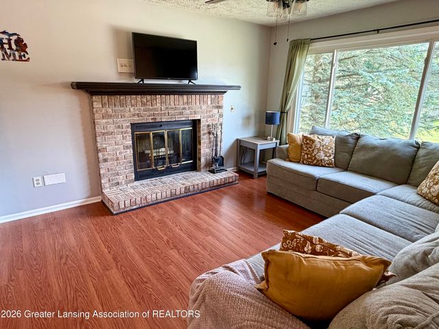 12688 Dundee Drive, Grand Ledge, MI 48837
