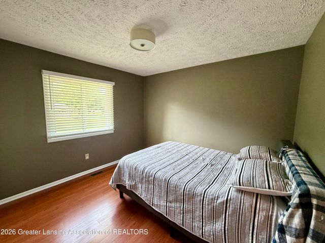 12688 Dundee Drive, Grand Ledge, MI 48837