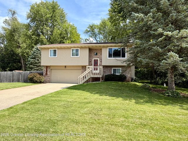 12688 Dundee Drive, Grand Ledge, MI 48837