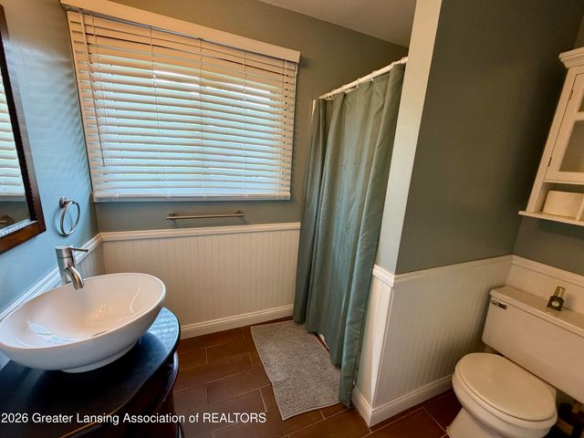 12688 Dundee Drive, Grand Ledge, MI 48837