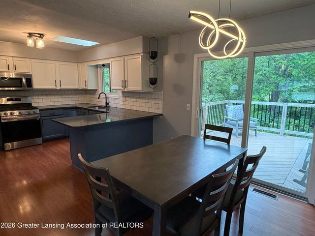 12688 Dundee Drive, Grand Ledge, MI 48837
