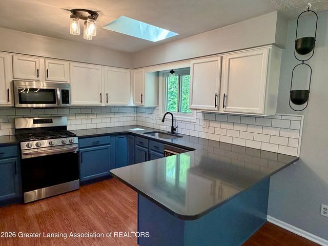 12688 Dundee Drive, Grand Ledge, MI 48837