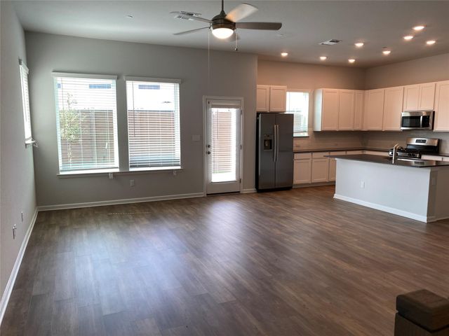 3000 Chisholm Trail RD 49, Round Rock, TX 78681