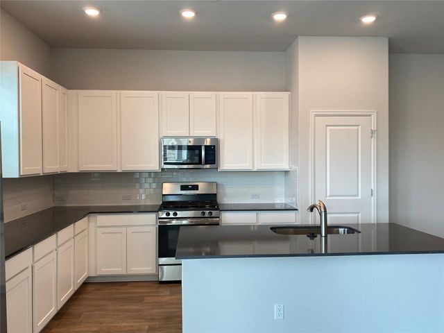 3000 Chisholm Trail RD 49, Round Rock, TX 78681