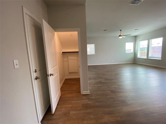 3000 Chisholm Trail RD 49, Round Rock, TX 78681
