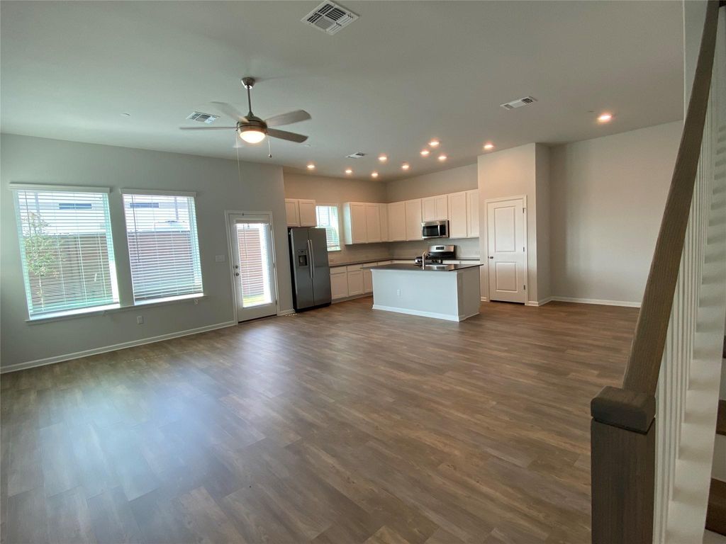 3000 Chisholm Trail RD 49, Round Rock, TX 78681
