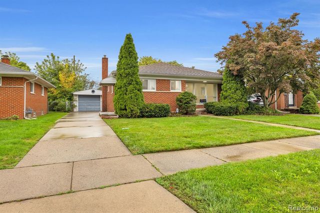 8347 Dixie Lane, Dearborn Heights, MI 48127