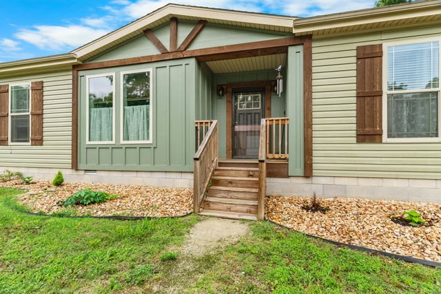 1396 Lakeway Road, Kissee Mills, MO 65680