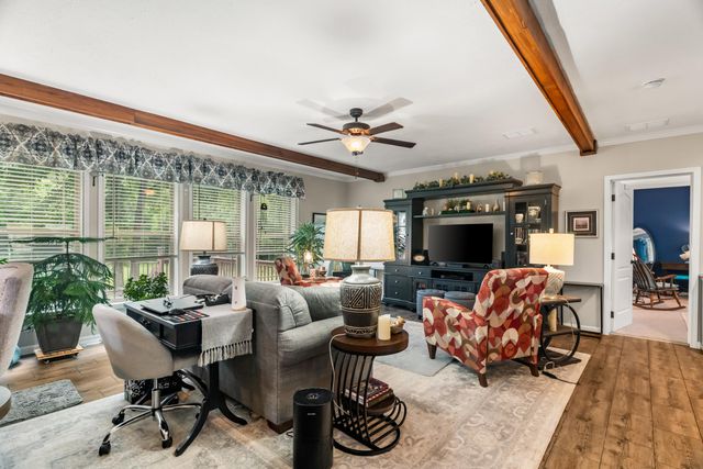 1396 Lakeway Road, Kissee Mills, MO 65680