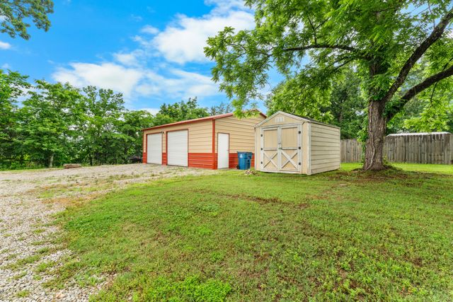 1396 Lakeway Road, Kissee Mills, MO 65680
