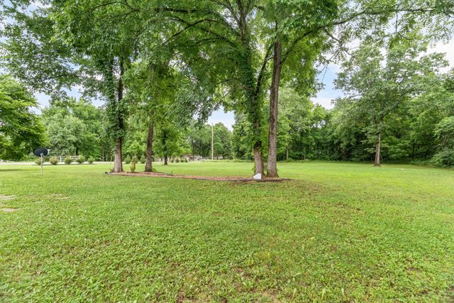 1396 Lakeway Road, Kissee Mills, MO 65680