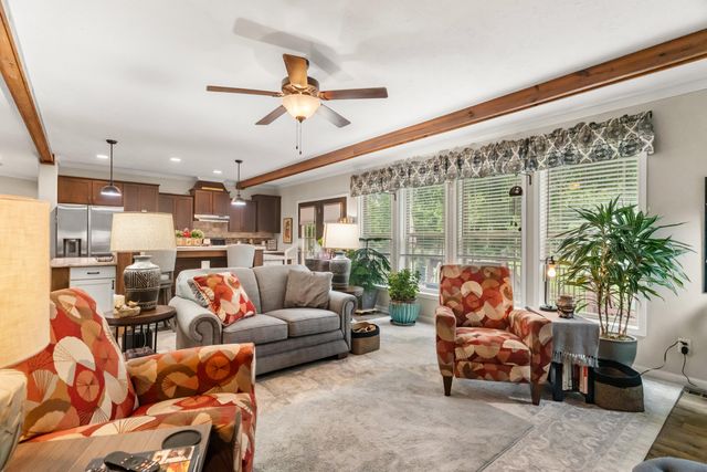 1396 Lakeway Road, Kissee Mills, MO 65680