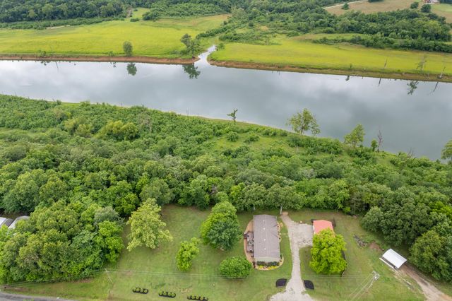 1396 Lakeway Road, Kissee Mills, MO 65680