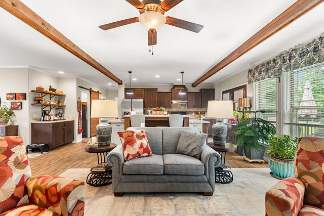 1396 Lakeway Road, Kissee Mills, MO 65680