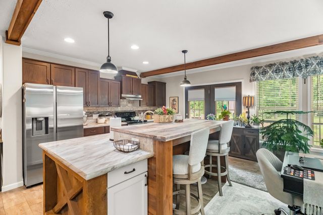 1396 Lakeway Road, Kissee Mills, MO 65680