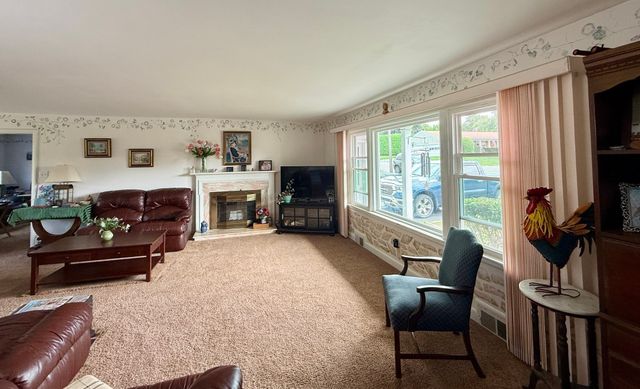 67 Briar Terrace, Leominster, MA 01453
