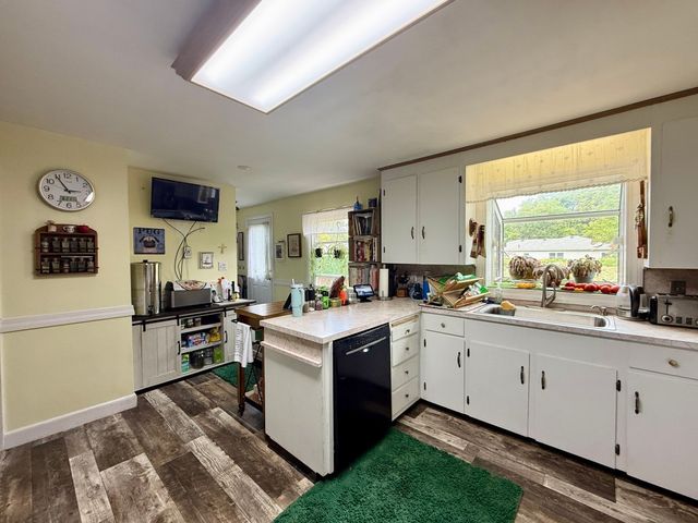 67 Briar Terrace, Leominster, MA 01453
