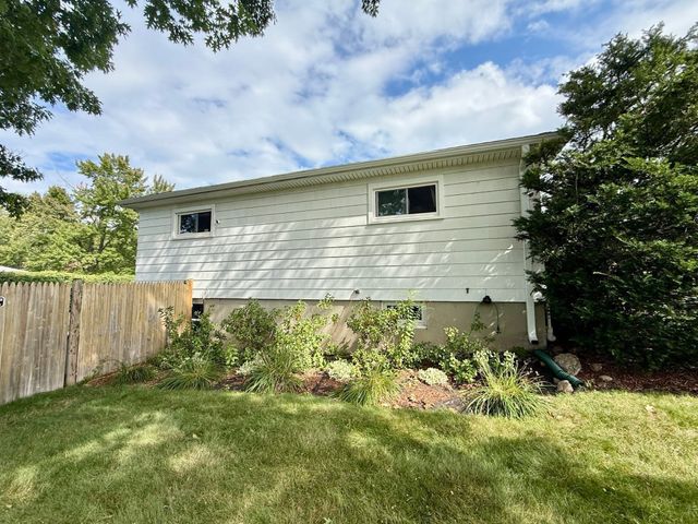 67 Briar Terrace, Leominster, MA 01453