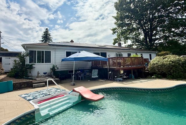 67 Briar Terrace, Leominster, MA 01453