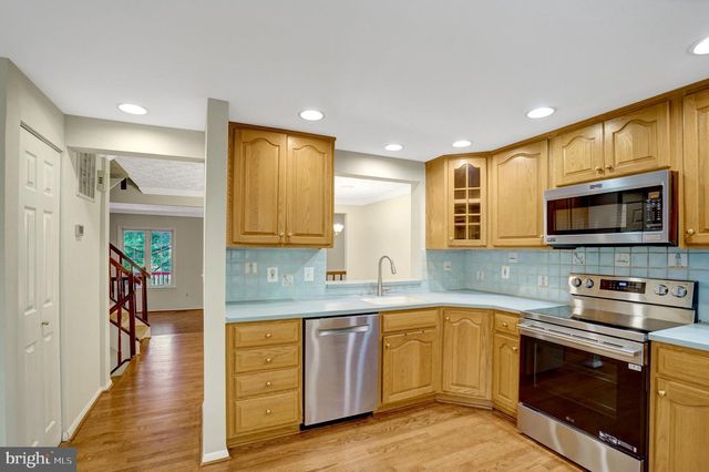 2920 MONTAUK CT, Falls Church, VA 22042