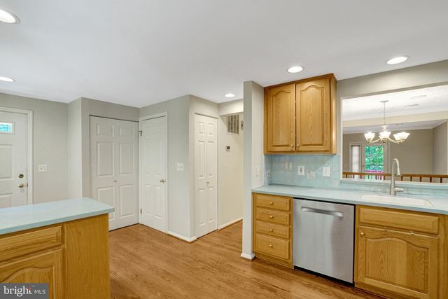 2920 MONTAUK CT, Falls Church, VA 22042