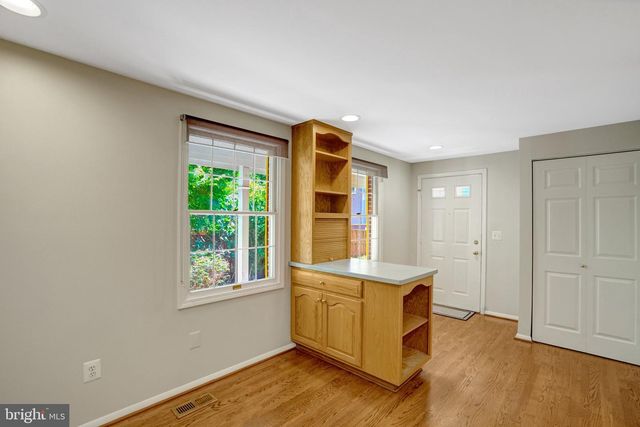 2920 MONTAUK CT, Falls Church, VA 22042