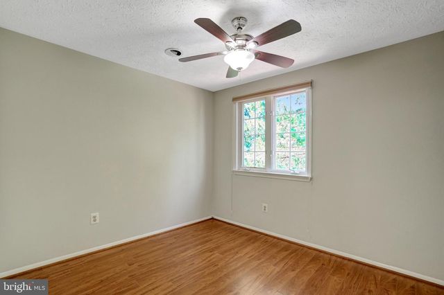 2920 MONTAUK CT, Falls Church, VA 22042