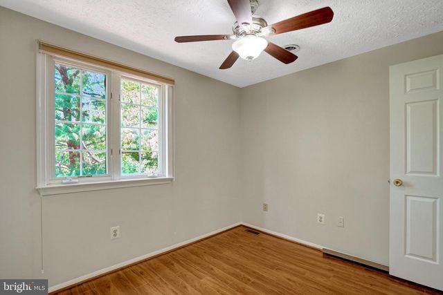 2920 MONTAUK CT, Falls Church, VA 22042