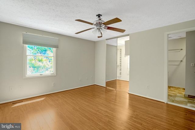 2920 MONTAUK CT, Falls Church, VA 22042