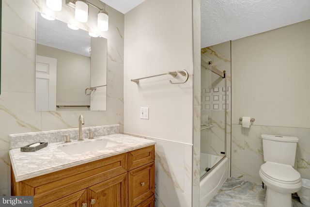 2920 MONTAUK CT, Falls Church, VA 22042