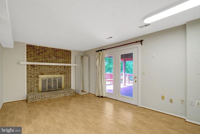2920 MONTAUK CT, Falls Church, VA 22042
