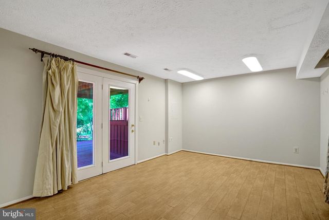 2920 MONTAUK CT, Falls Church, VA 22042