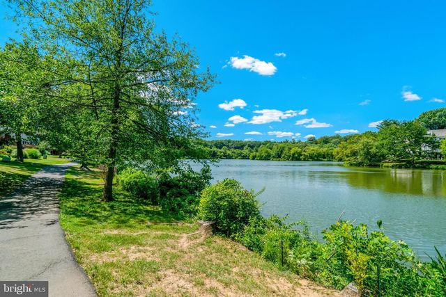 2920 MONTAUK CT, Falls Church, VA 22042