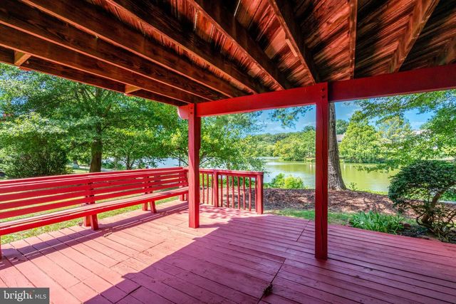 2920 MONTAUK CT, Falls Church, VA 22042