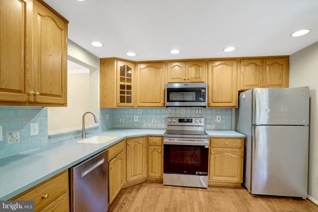 2920 MONTAUK CT, Falls Church, VA 22042