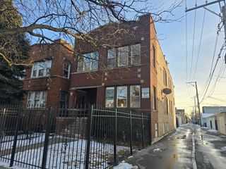 5527 W Potomac Avenue, Chicago, IL 60651