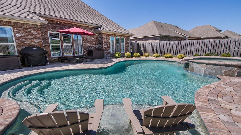 221 Buxtons Way, Freeport, FL 32439