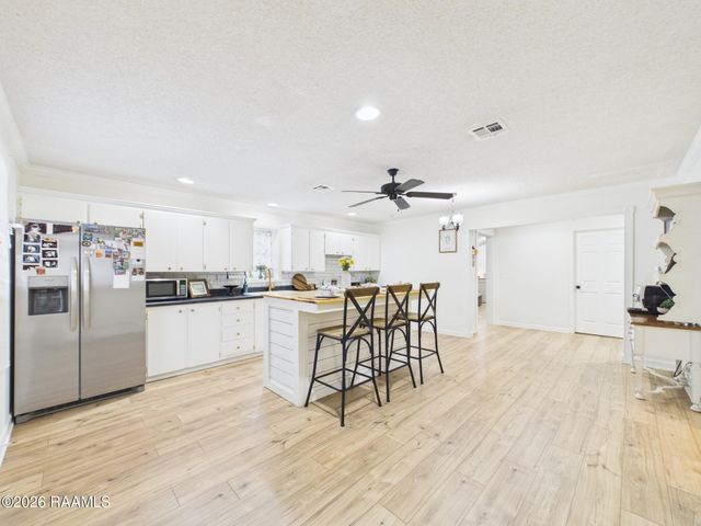 1131 Highway 103, Opelousas, LA 70570