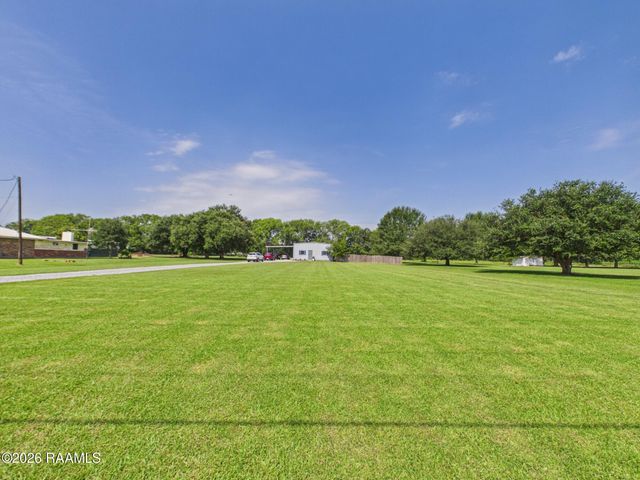 1131 Highway 103, Opelousas, LA 70570