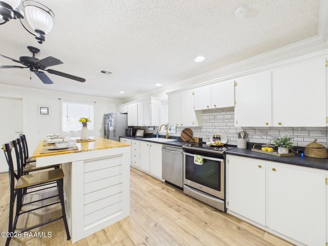 1131 Highway 103, Opelousas, LA 70570