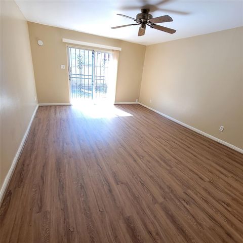5212 Arboles Drive B, Houston, TX 77035