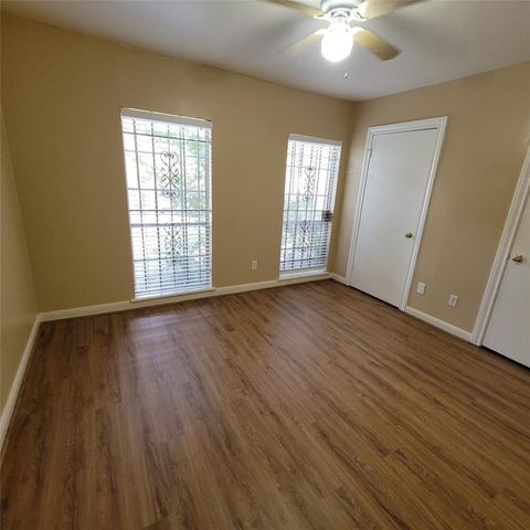 5212 Arboles Drive B, Houston, TX 77035