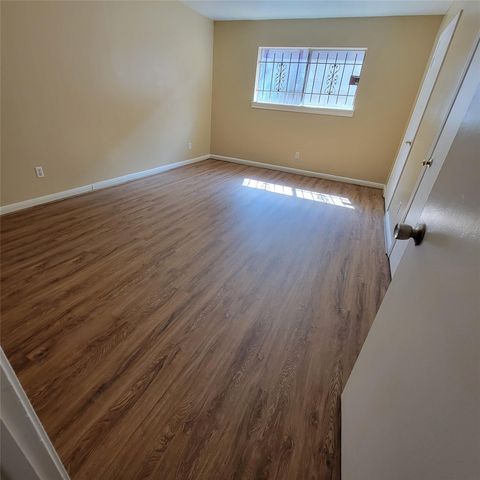 5212 Arboles Drive B, Houston, TX 77035
