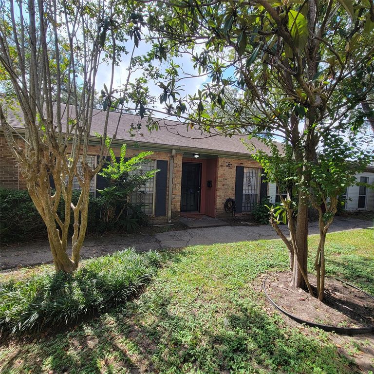 5212 Arboles Drive B, Houston, TX 77035